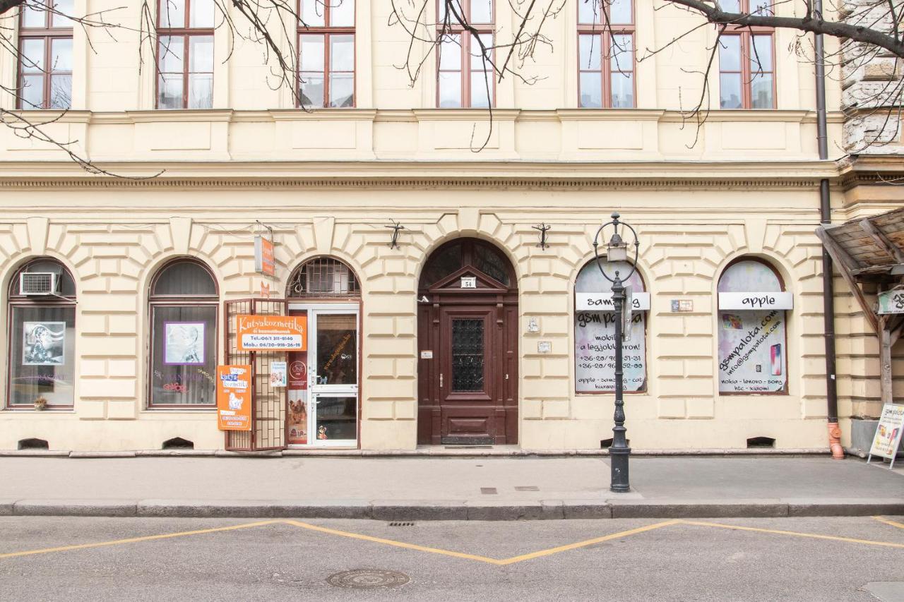 Lucky 54 Apartment Budapest Bagian luar foto